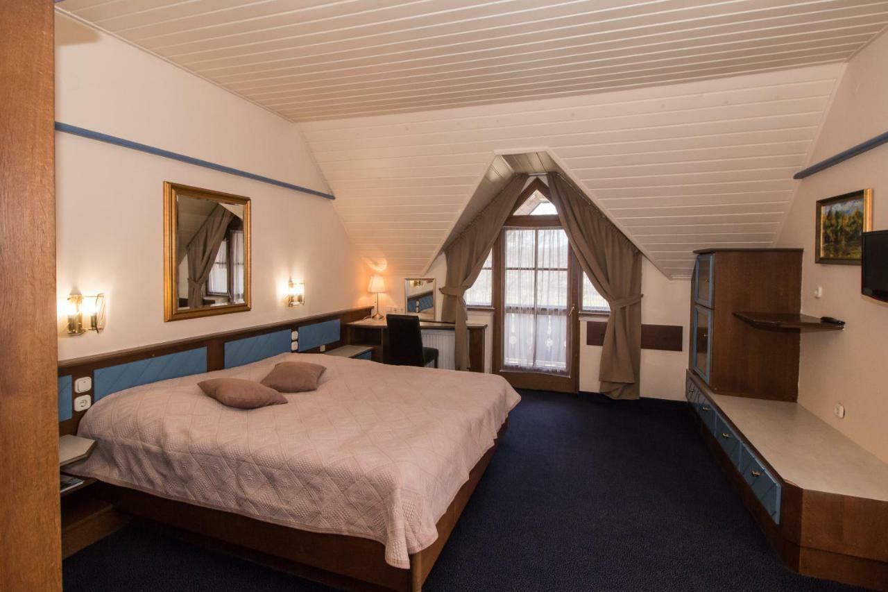 Hasik Hotel Magyarpolány المظهر الخارجي الصورة