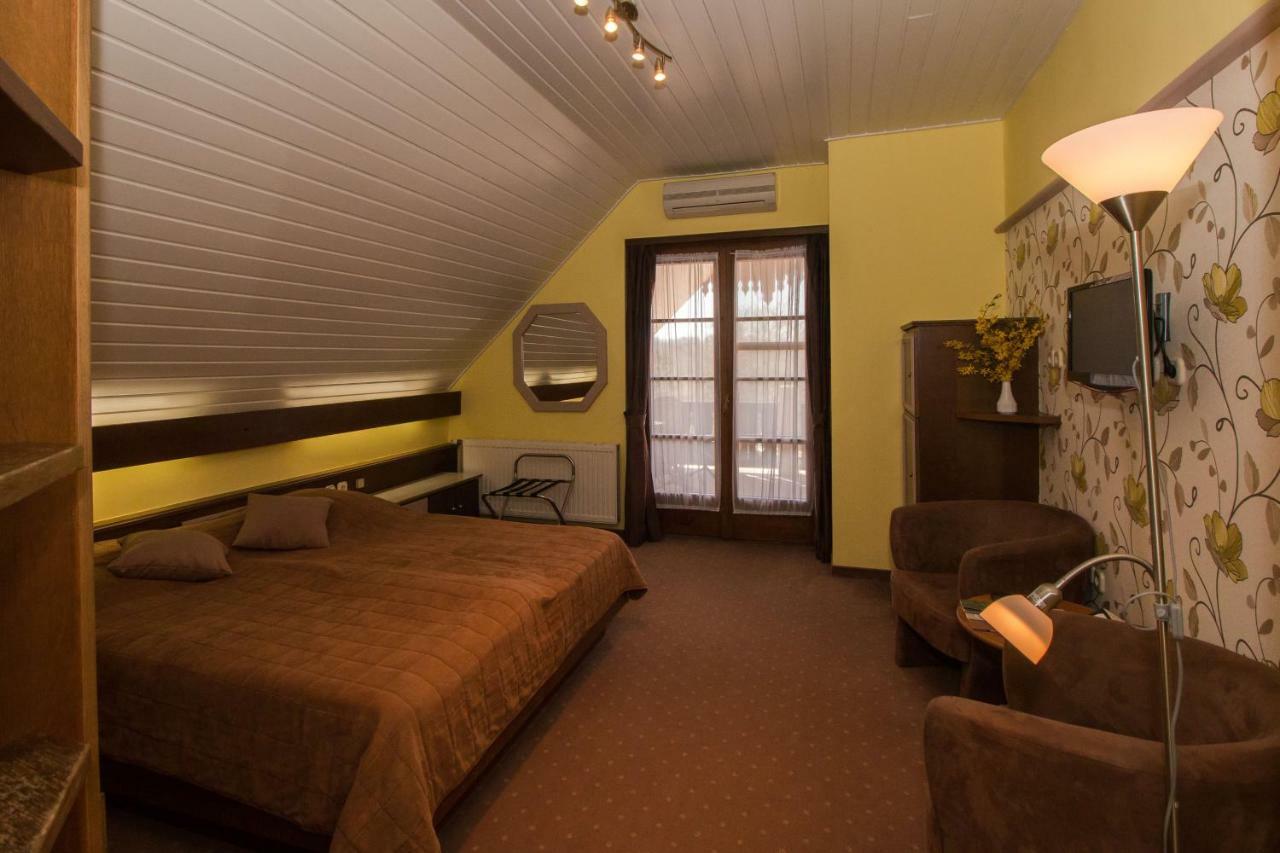 Hasik Hotel Magyarpolány المظهر الخارجي الصورة